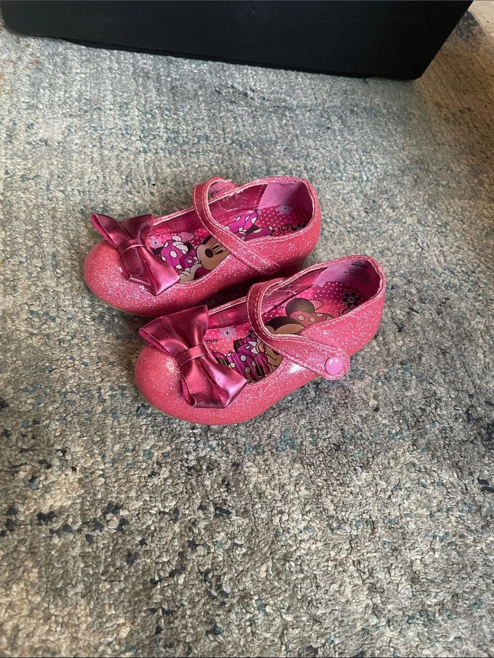 Girls Glitter Minnie Mouse Dress Shoes with Bow - Pink